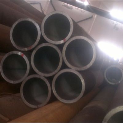 Qualität  42CrMo4 Colled Rolled Seamless Alloy Steel Honed Tube For Bearing Tube Fabrik